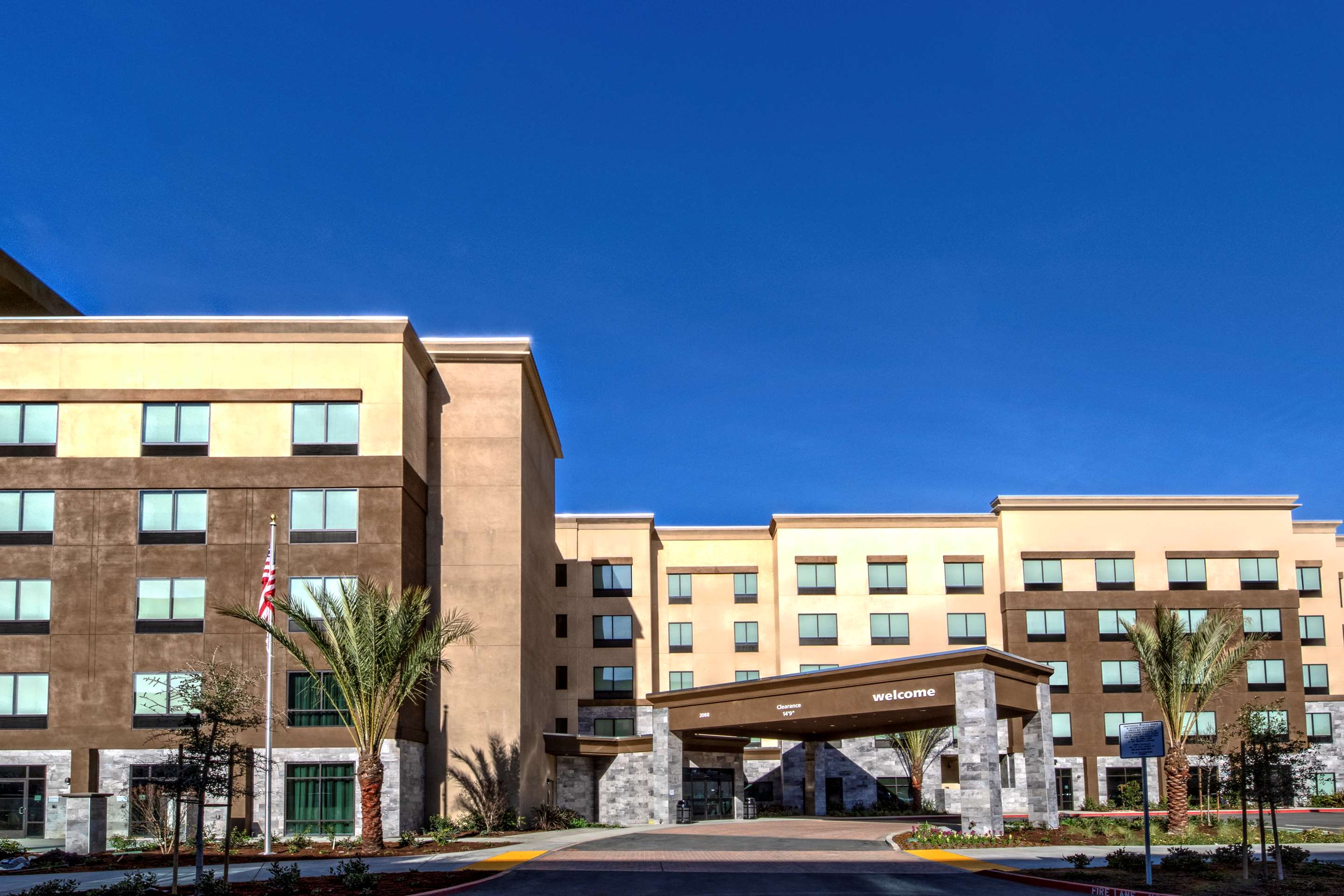 Exterior | Hampton Inn & Suites San Jose Airport
