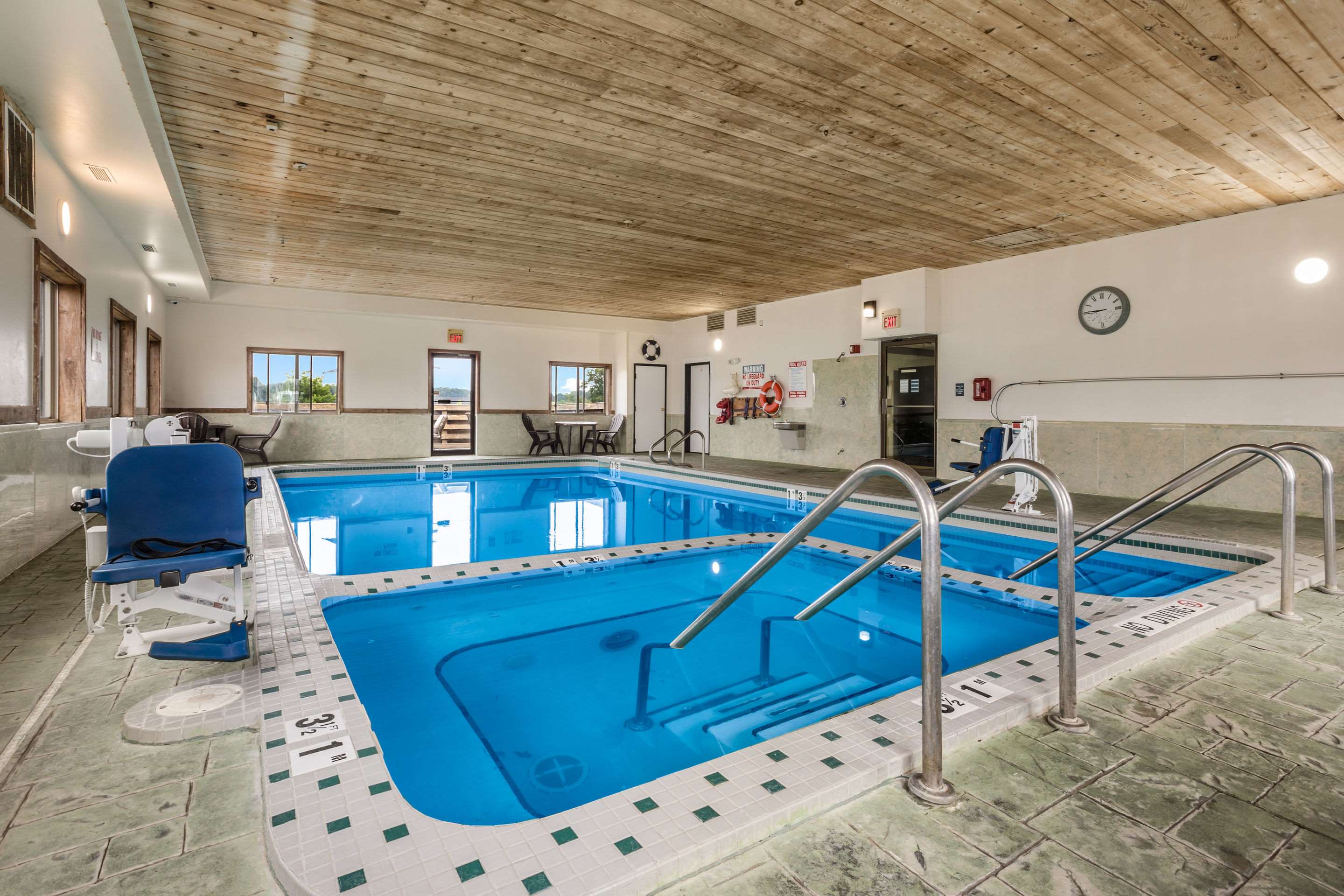 Indoor pool with hot tub
