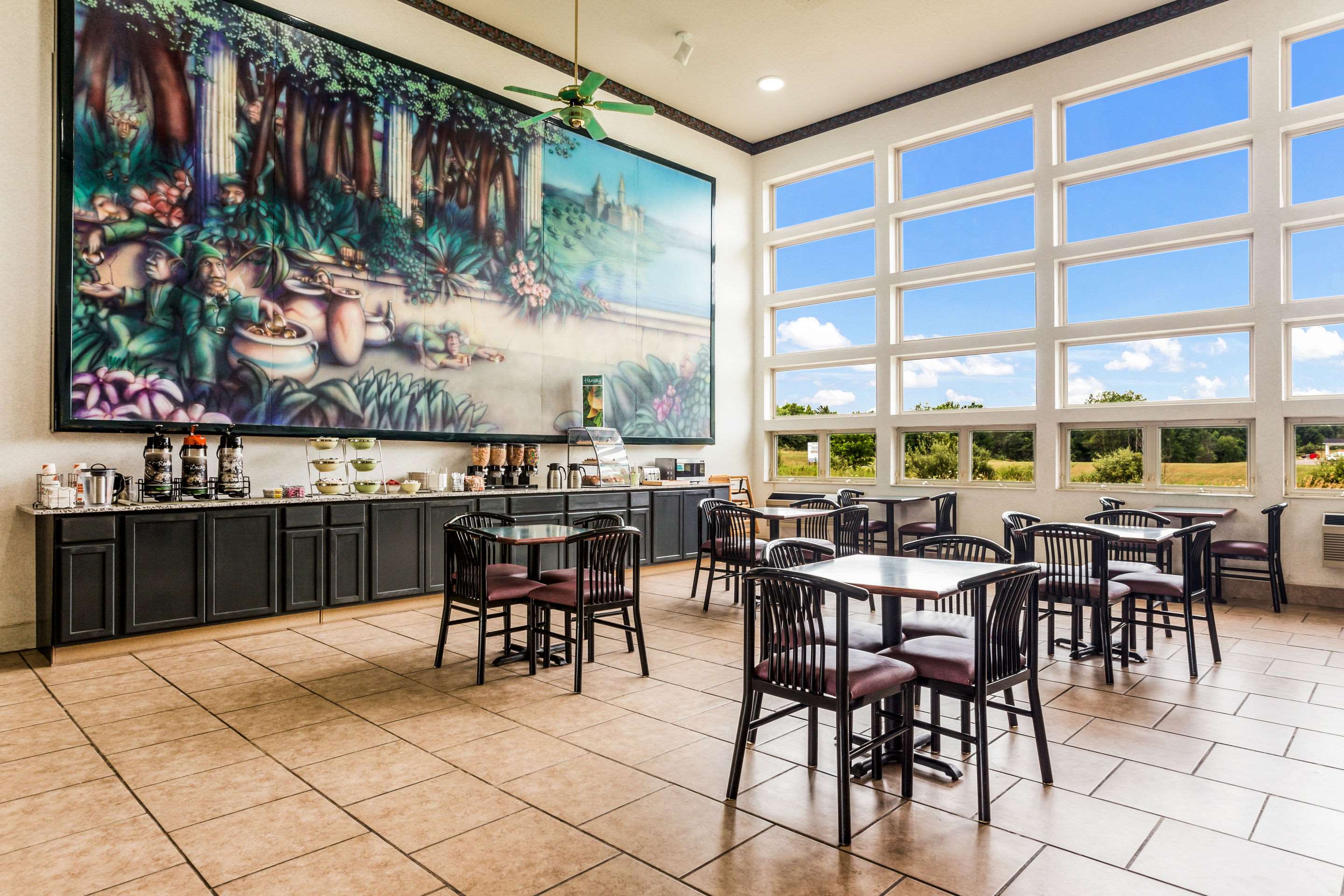 Breakfast area