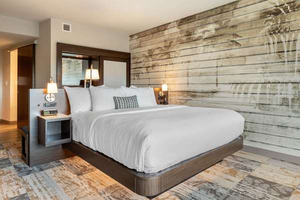  - Cambria Hotel Riverview Charleston