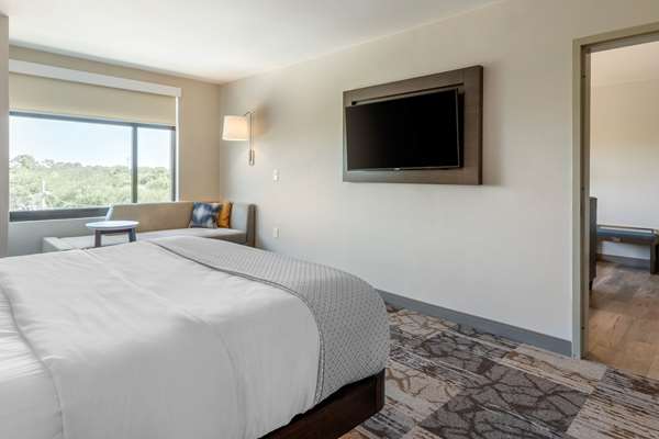 Suite - Cambria Hotel Riverview Charleston