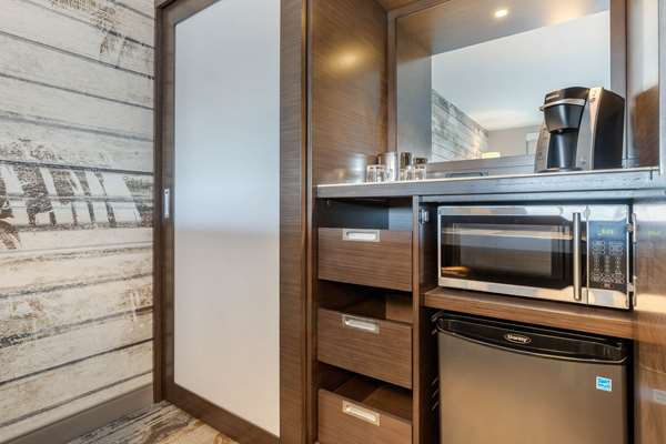 Suite - Cambria Hotel Riverview Charleston