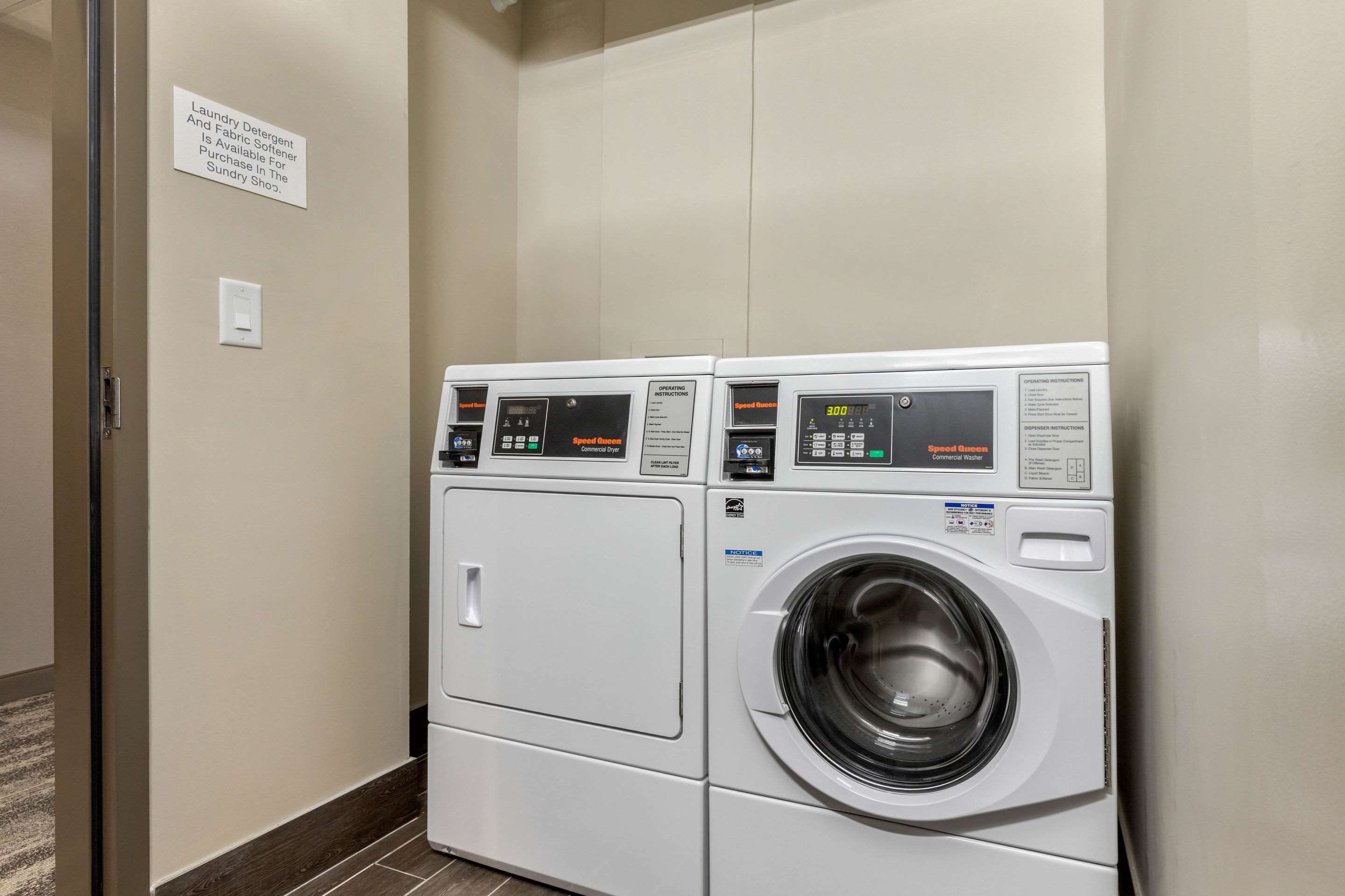 Guest laundry facilities | Cambria Hotel Charleston Riverview