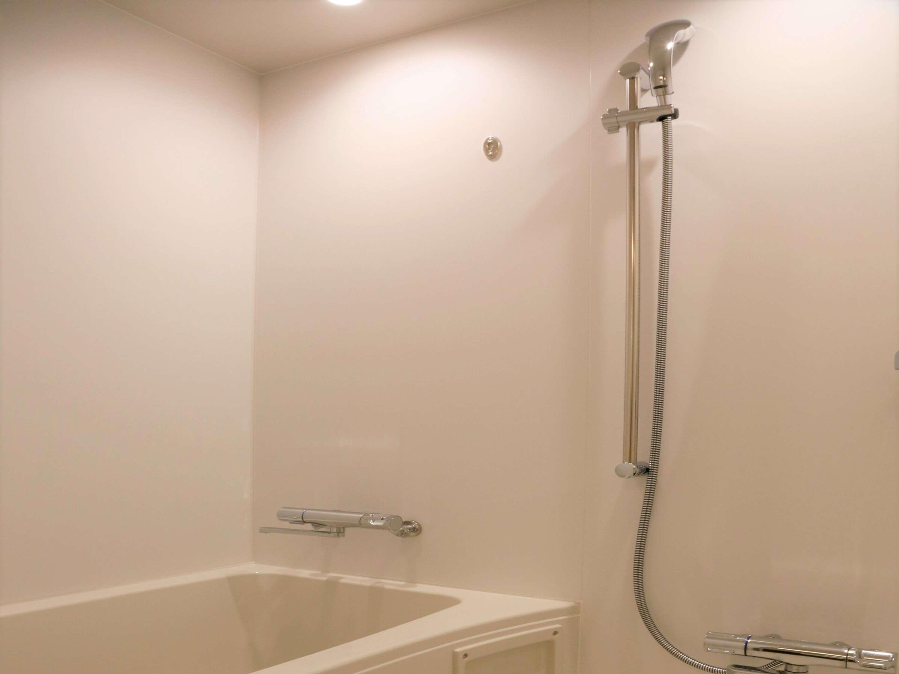 ibis Styles Tokyo Bay Room Type - Superior Room 3 Single Beds
