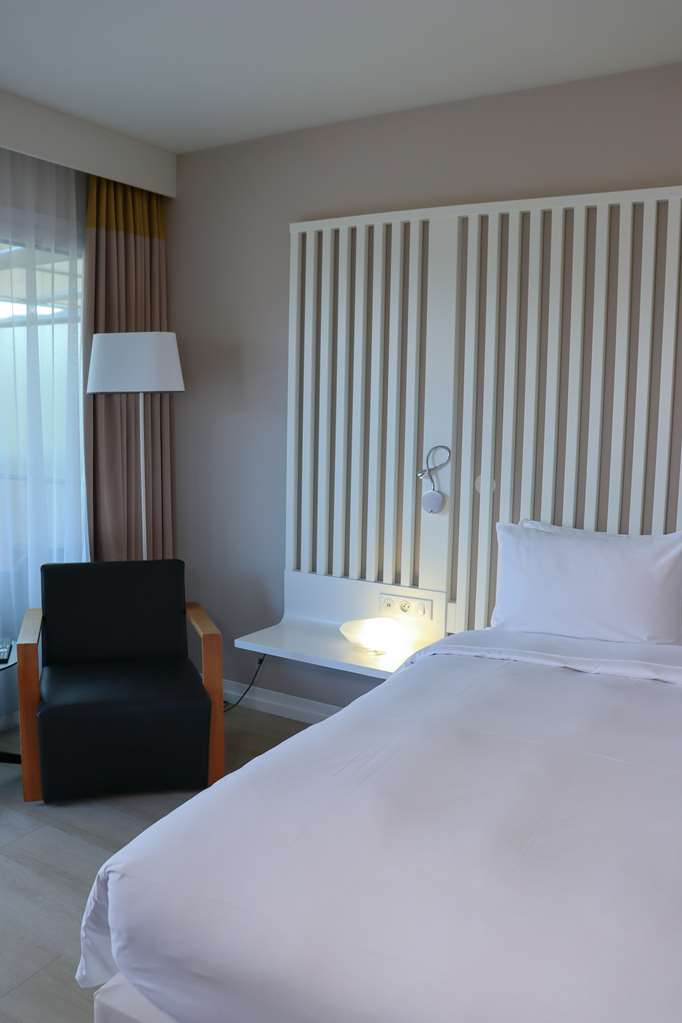 RADISSON BLU RSRT&SPA AJACCIO-guestroom-Guest Room,On-Site.jpg