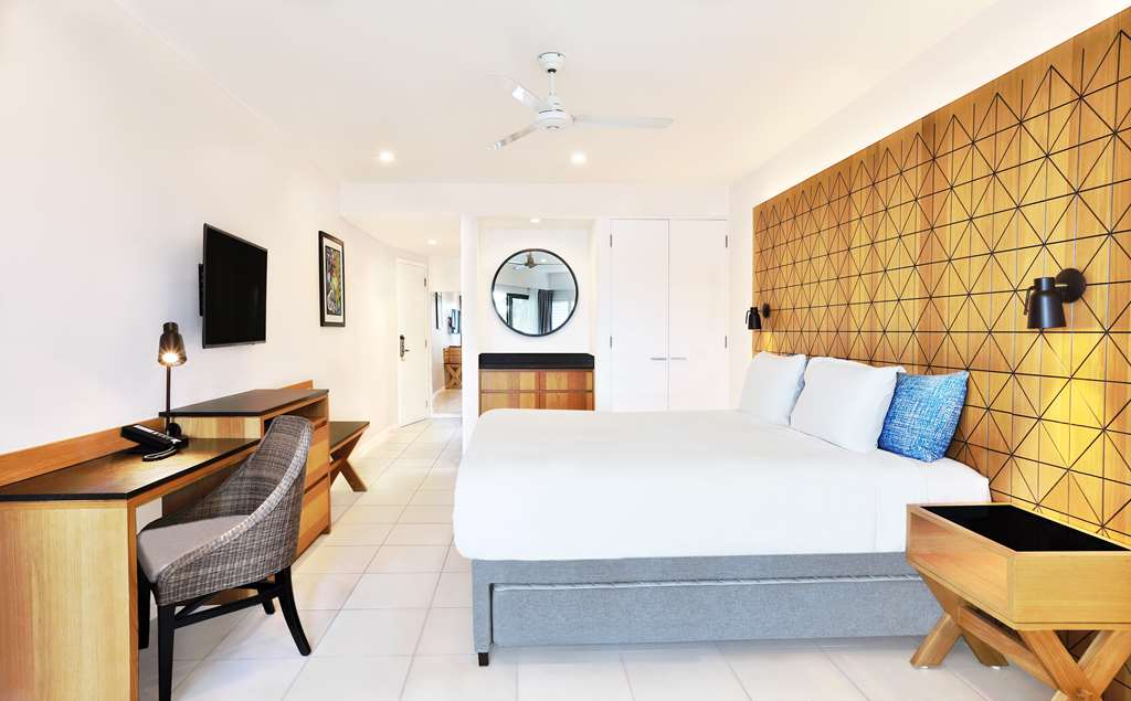 RADISSON BLU RESORT FIJI-guestroom-Guest Room,On-Site.jpg