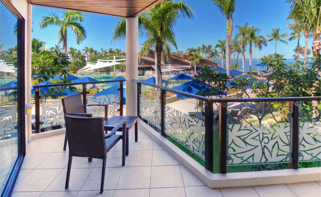 RADISSON BLU RESORT FIJI-guestroom-Guest Room,Guest Room Amenity,On-Site.jpg