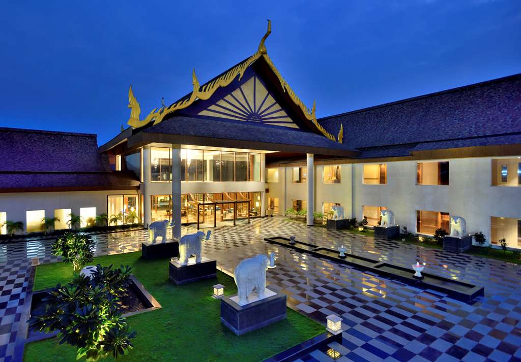 Radisson Blu Resort Karjat