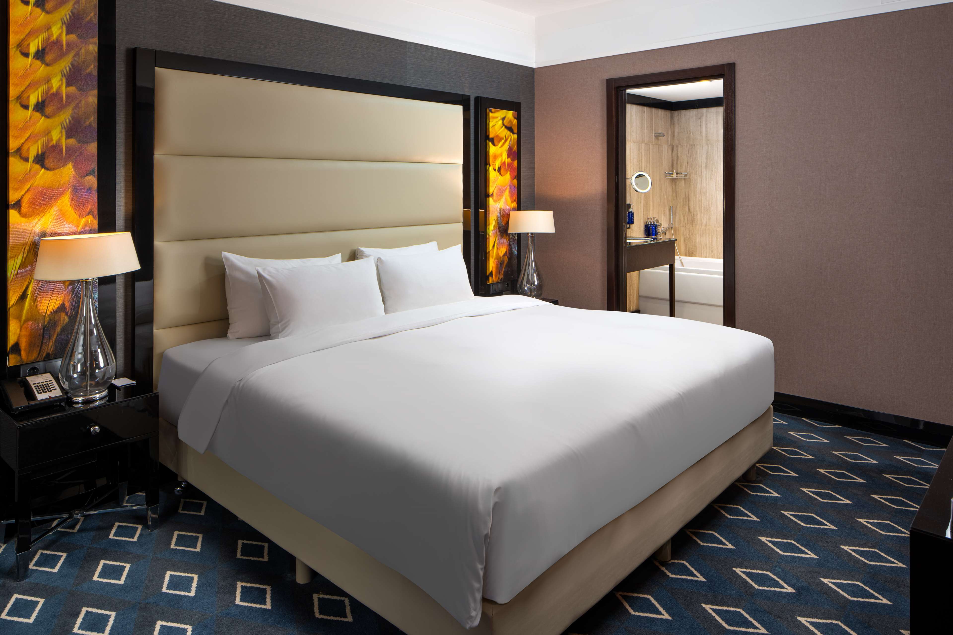 Radisson Blu Leogrand Hotel - Tap to explore photos