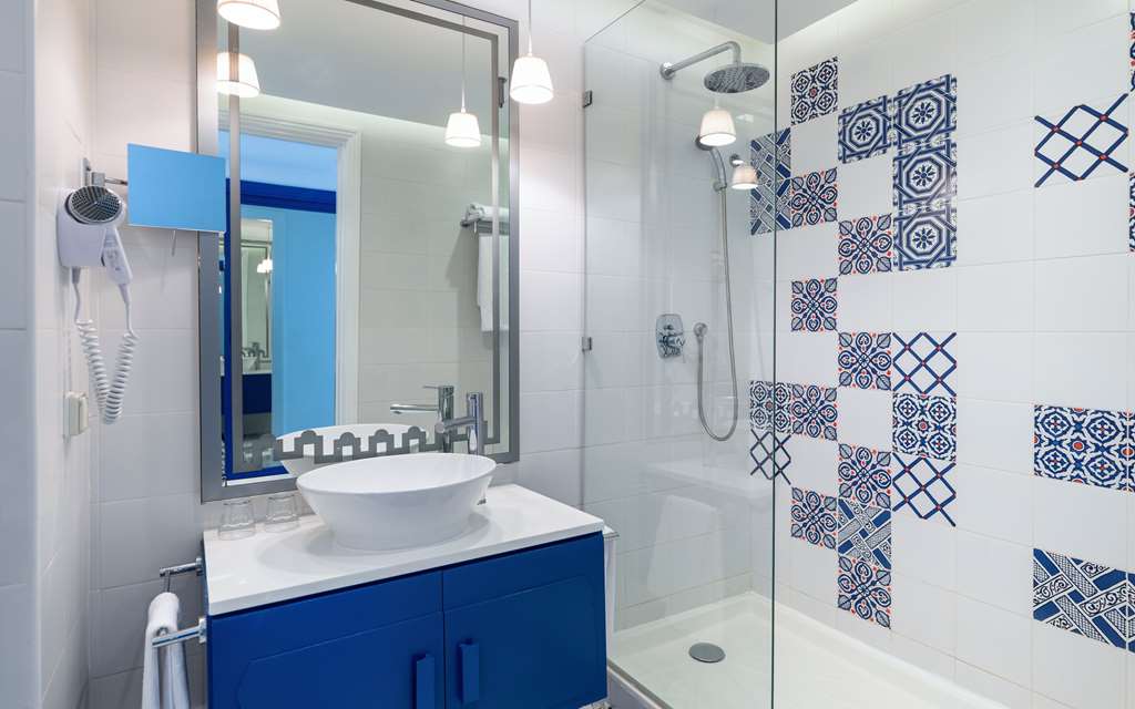 RADISSON BLU RESORT & THALASSO-guestroom-Guest Room,Bathroom,On-Site.jpg