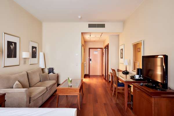 Guest Room,On-Site