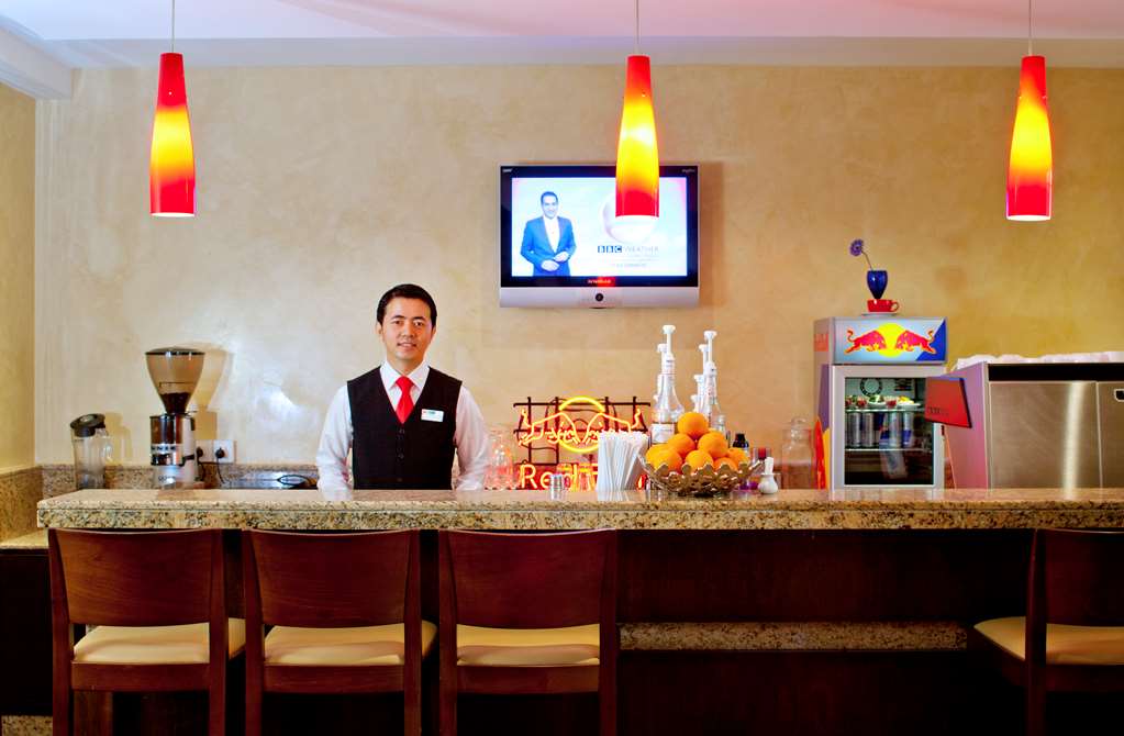 PARK INN AL KHOBAR-guestroom-Coffee shop,Coffee/tea facilities,Patio/Terrace,Miscellaneous,Coffee Service.jpg