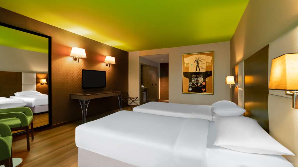 PARK INN BY RADISSON ASIA ISTANBUL-guestroom-Guest Room,On-Site.jpg