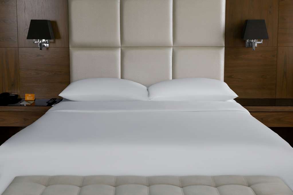 PARK INN BY RADISSON ASIA ISTANBUL-guestroom-Guest Room,Suite,On-Site.jpg