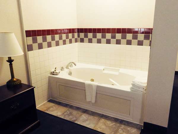 Suite - Americas Best Value Inn Fredonia
