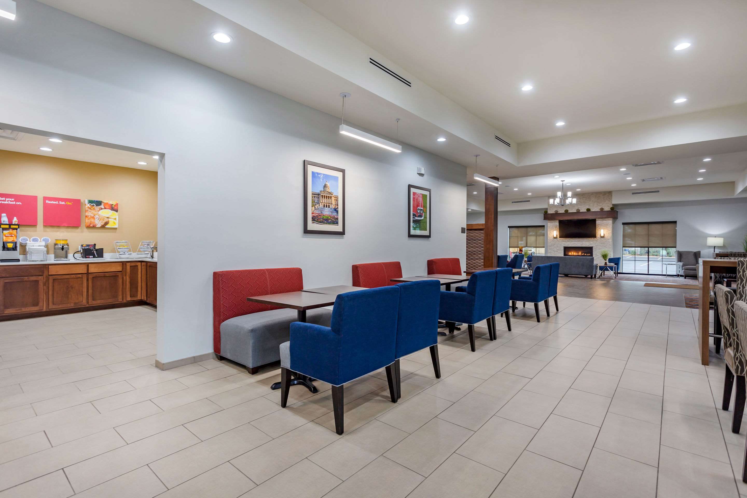 Breakfast area | Comfort Suites