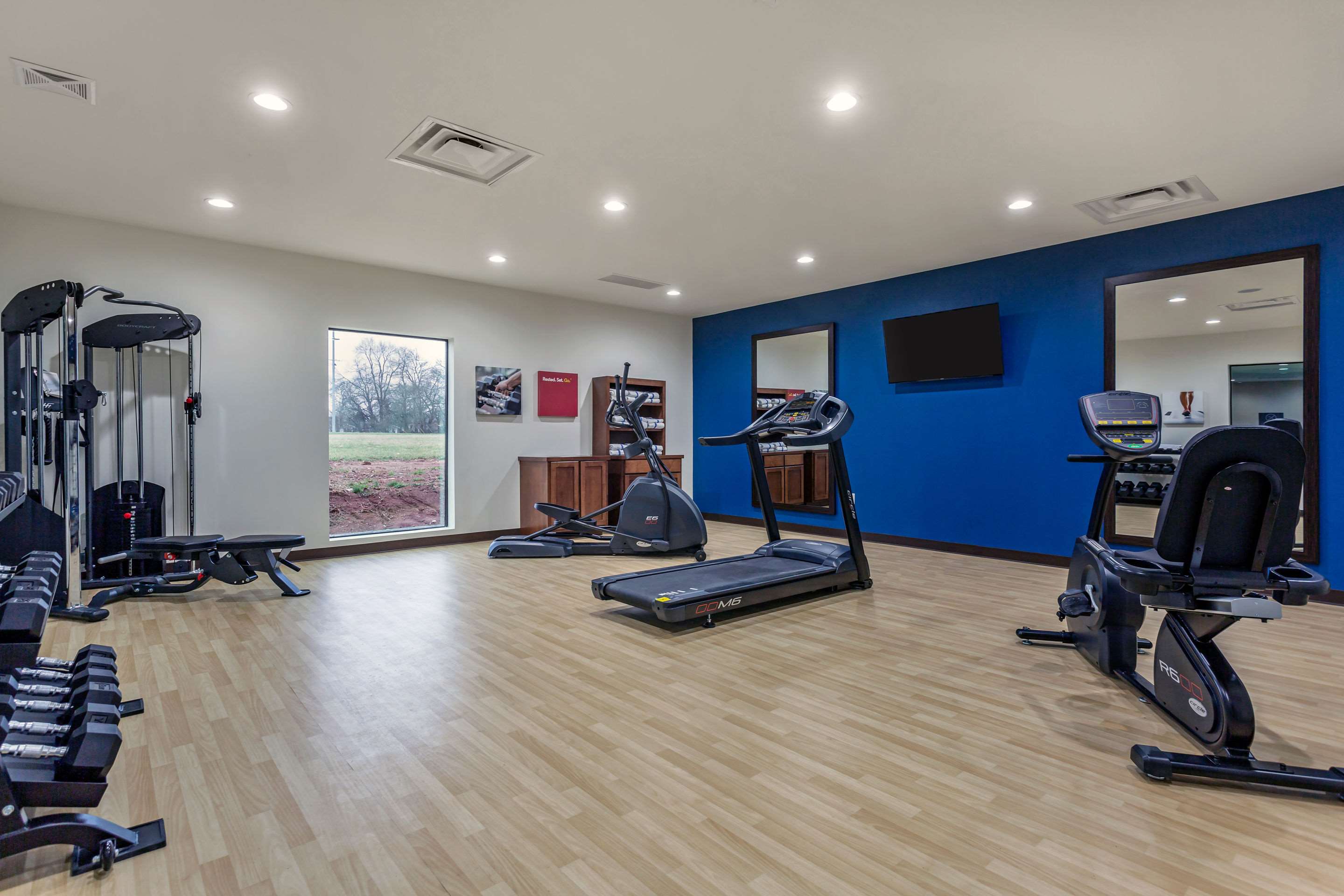 Fitness center | Comfort Suites