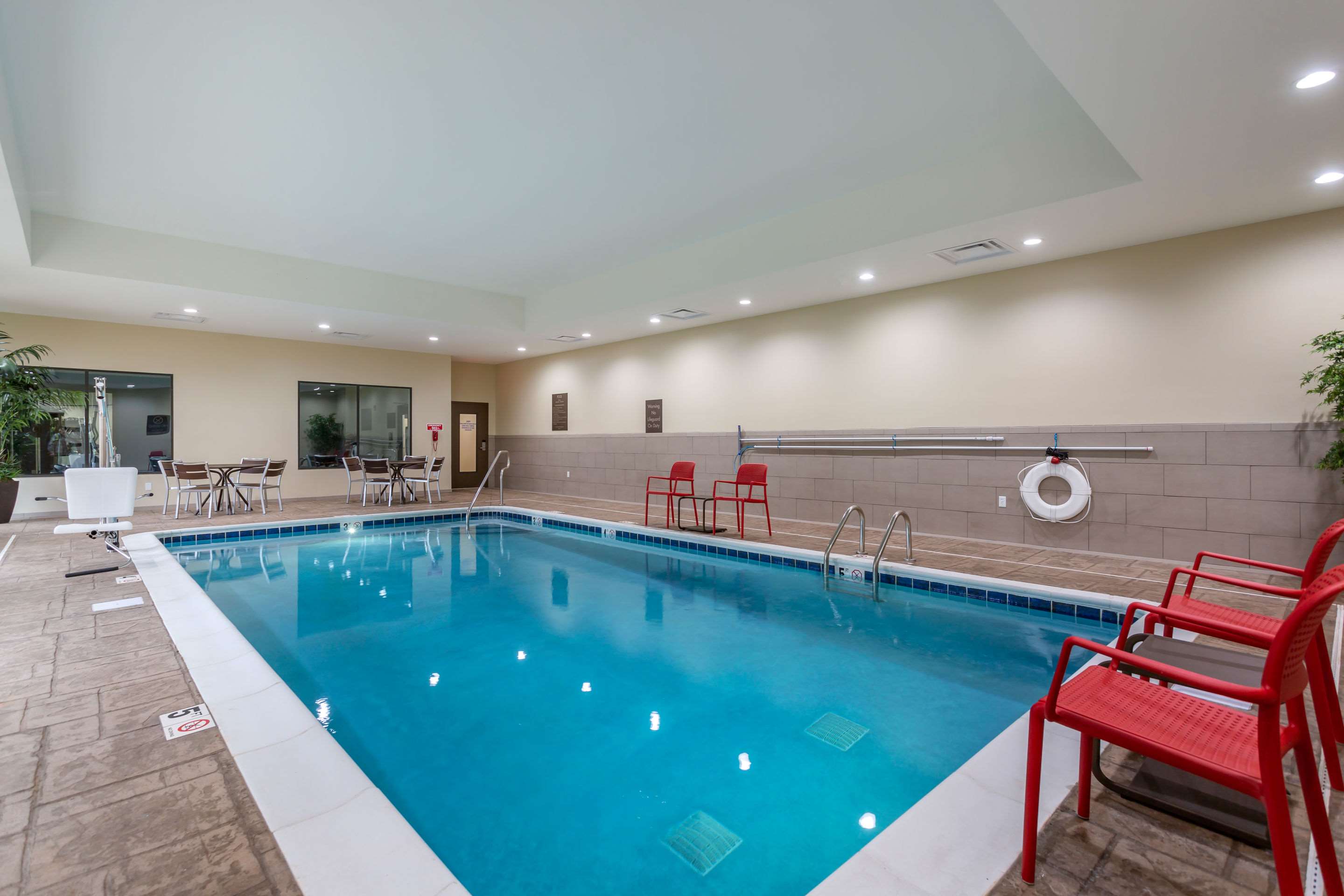 Indoor pool | Comfort Suites