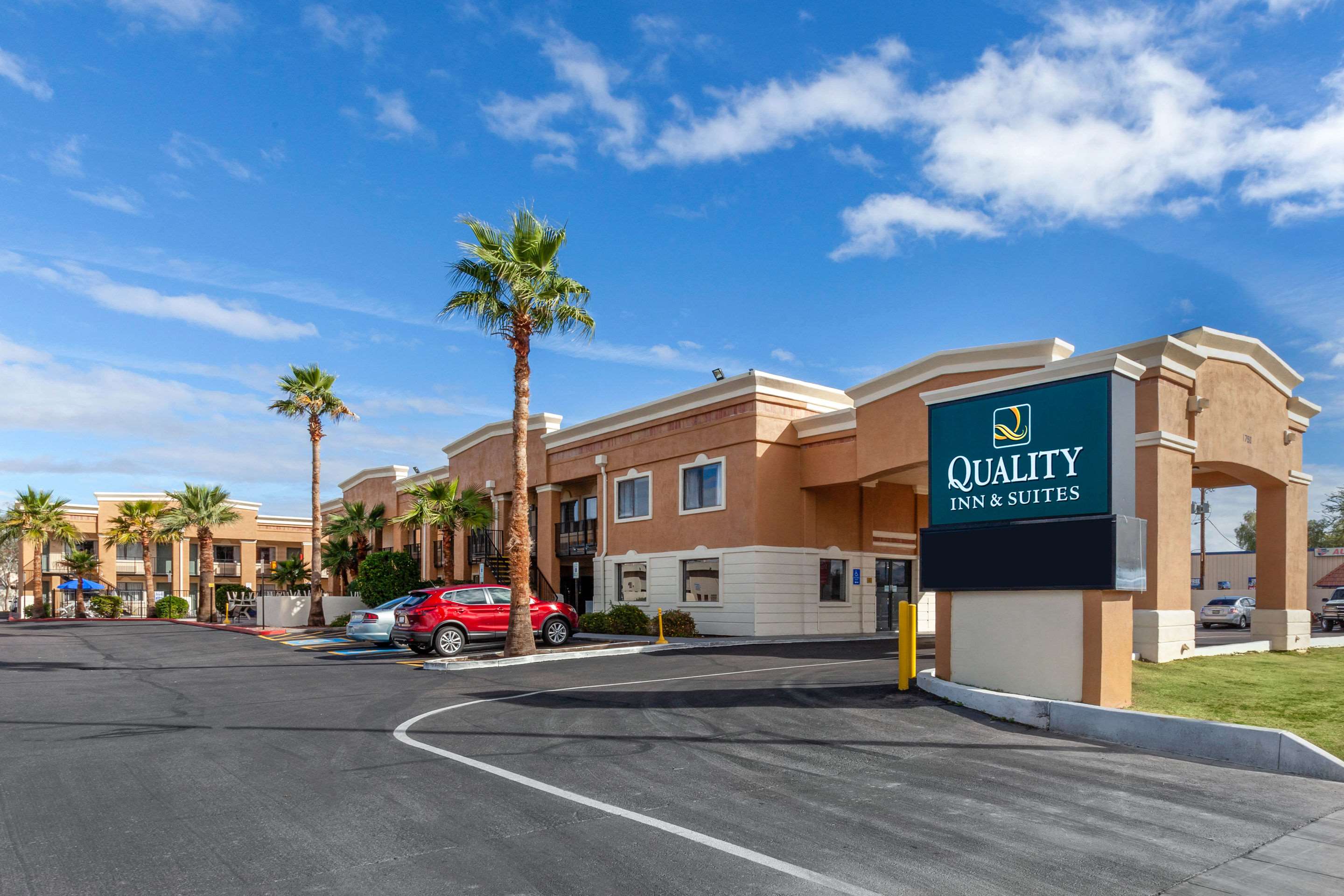 Hotel exterior | Quality Inn & Suites near Downtown Mesa
