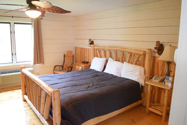 Suite - Drummond Island Resort