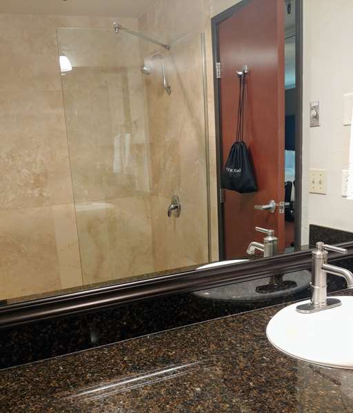  - Best Western Plus Parkway Inn Wilsonville - I-5, Exit 286