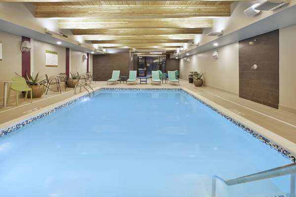 Pool - Home2 Suites by Hilton Holland