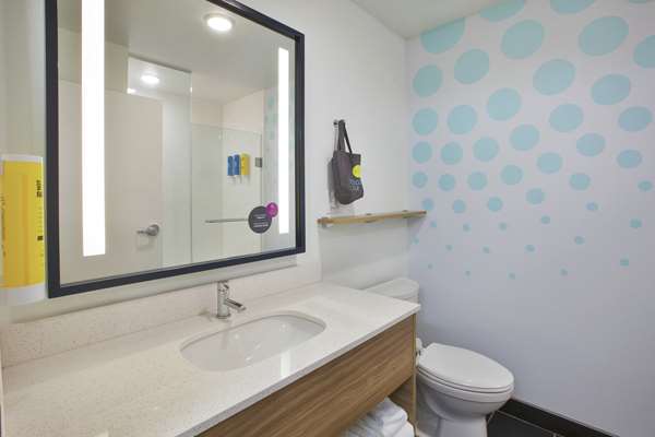  - Tru by Hilton Hotel Jackson