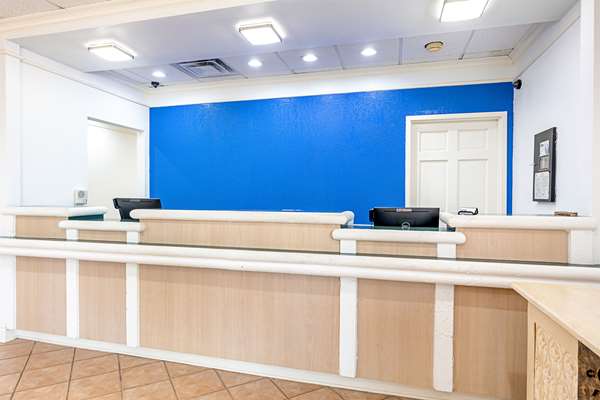  - Rodeway Inn Huntsville - I-45, Exit 116