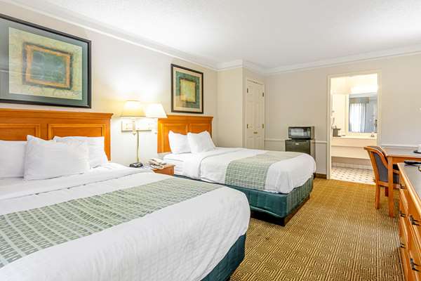  - Rodeway Inn Huntsville - I-45, Exit 116