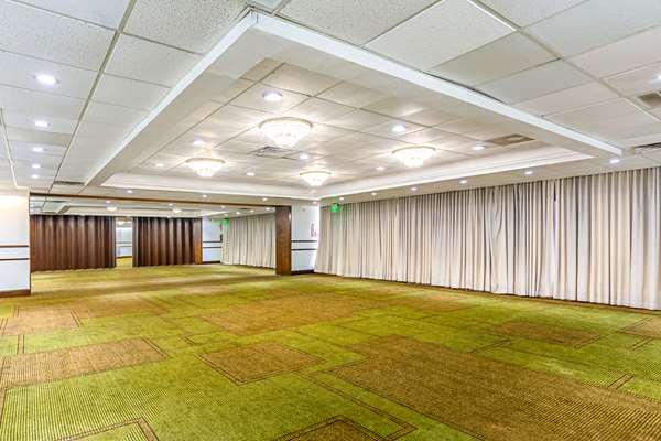  - Rodeway Inn Huntsville - I-45, Exit 116