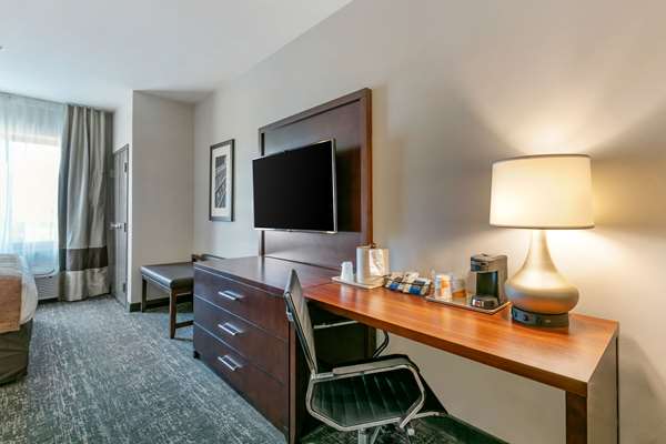 Suite - Comfort Suites Tupelo - I-22, Exit 86