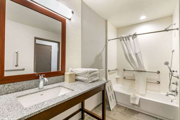 Suite - Comfort Suites Tupelo - I-22, Exit 86