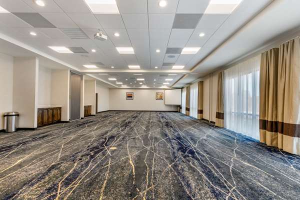  - Comfort Suites Tupelo - I-22, Exit 86