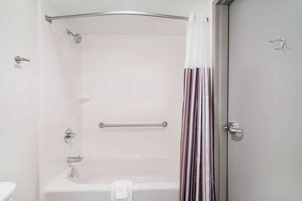  - La Quinta Inn & Suites Mobile - I-65, Exit 3