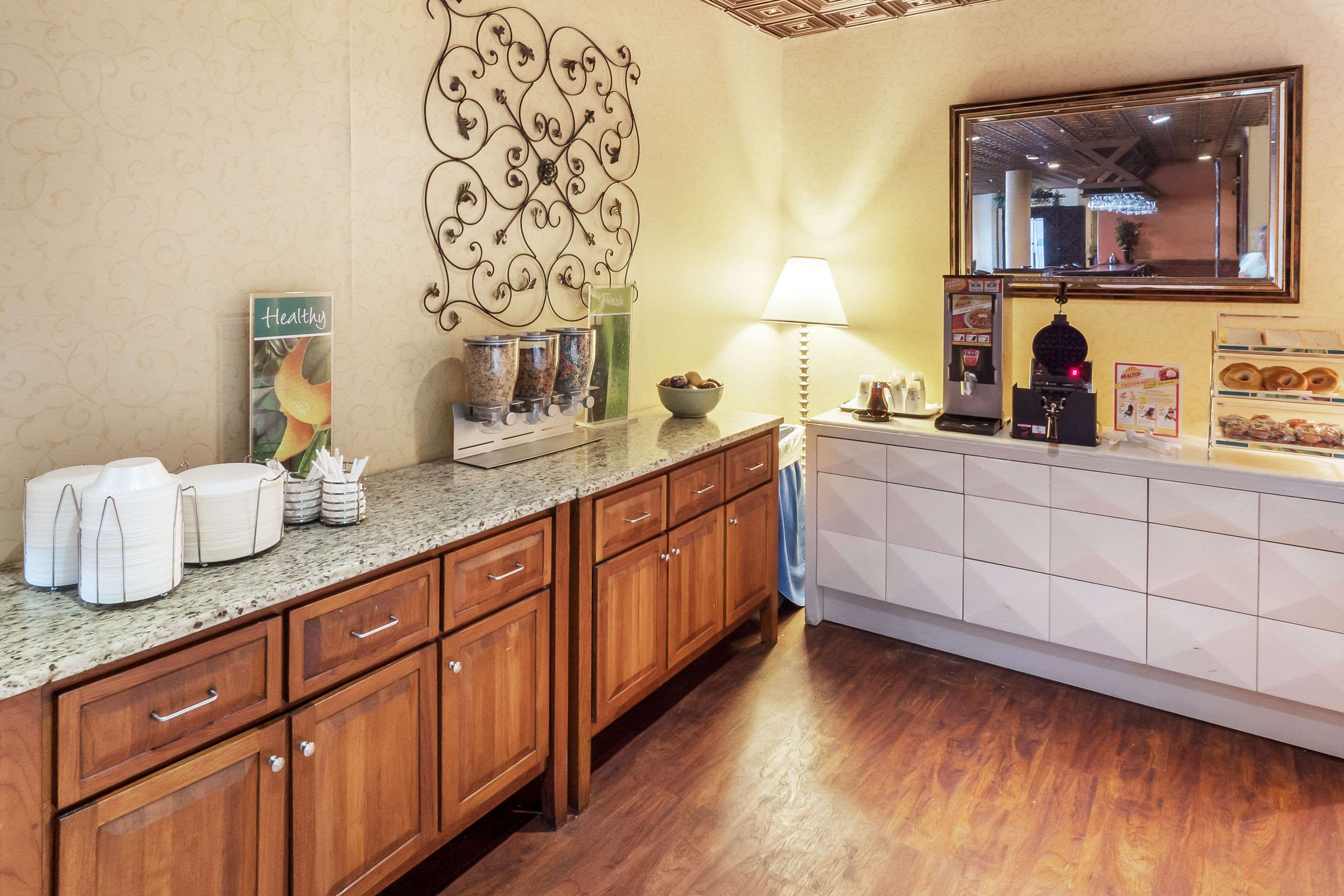 Breakfast area