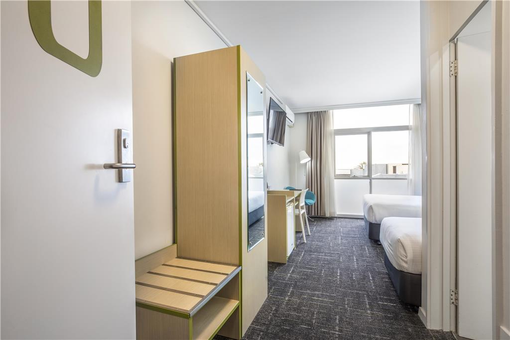 NIGHTCAP AT SANDRINGHAM HOTEL-guestroom-Guest Room,Suite,On-Site.jpg