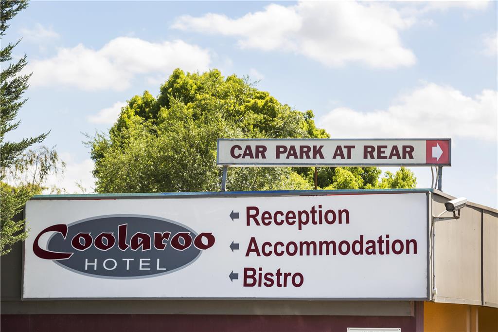 Nightcap at Coolaroo Hotel