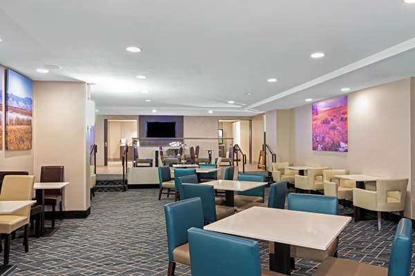  - La Quinta Inn & Suites Medical Center Aurora