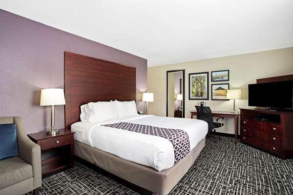  - La Quinta Inn & Suites Medical Center Aurora
