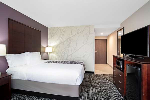  - La Quinta Inn & Suites Medical Center Aurora