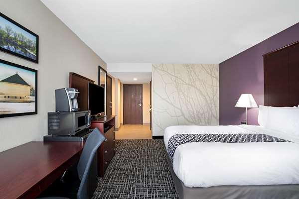  - La Quinta Inn & Suites Medical Center Aurora