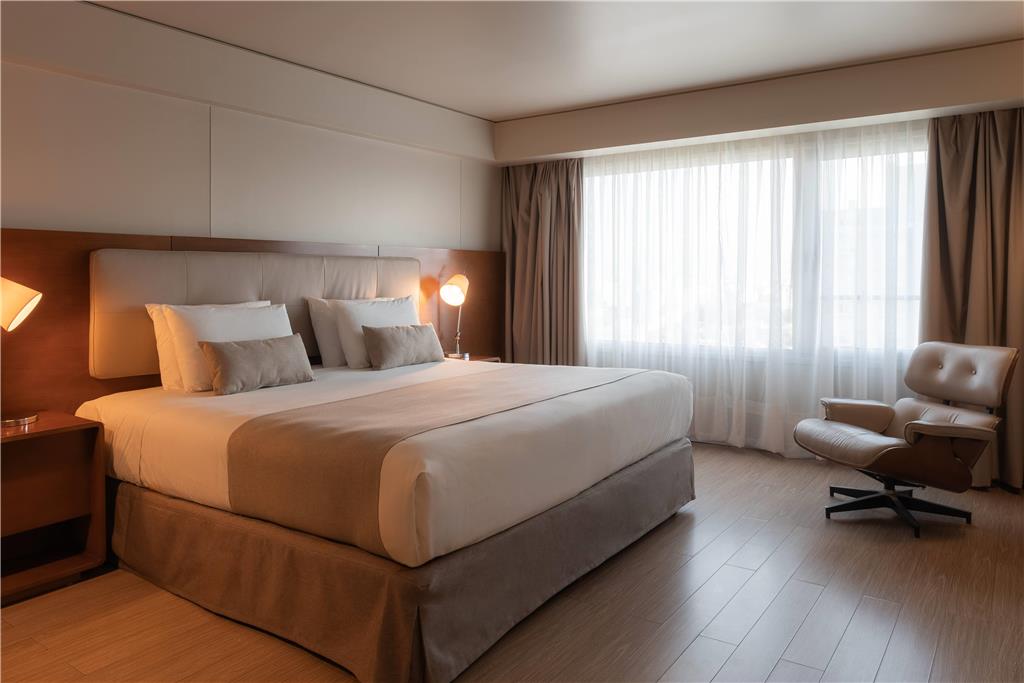 DAZZLER MONTEVIDEO-guestroom-Guest Room,Suite,On-Site.jpg