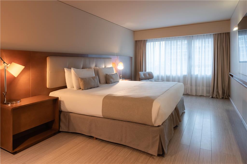 DAZZLER MONTEVIDEO-guestroom-Guest Room,On-Site.jpg