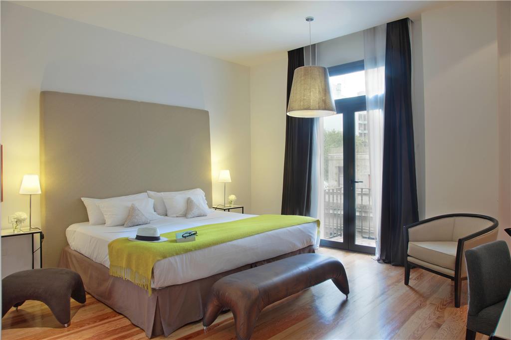 ESPLENDOR HOTEL CERVANTES-guestroom-Guest Room,King bed,On-Site.jpg
