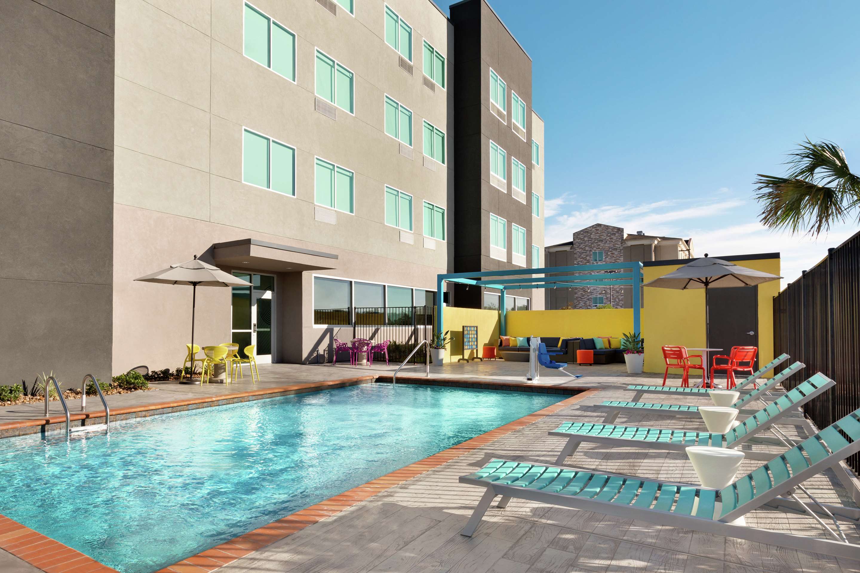 Pool | Tru by Hilton Webster Houston NASA