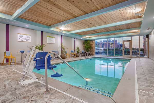 Pool - Home2 Suites by Hilton Northwest Indianapolis