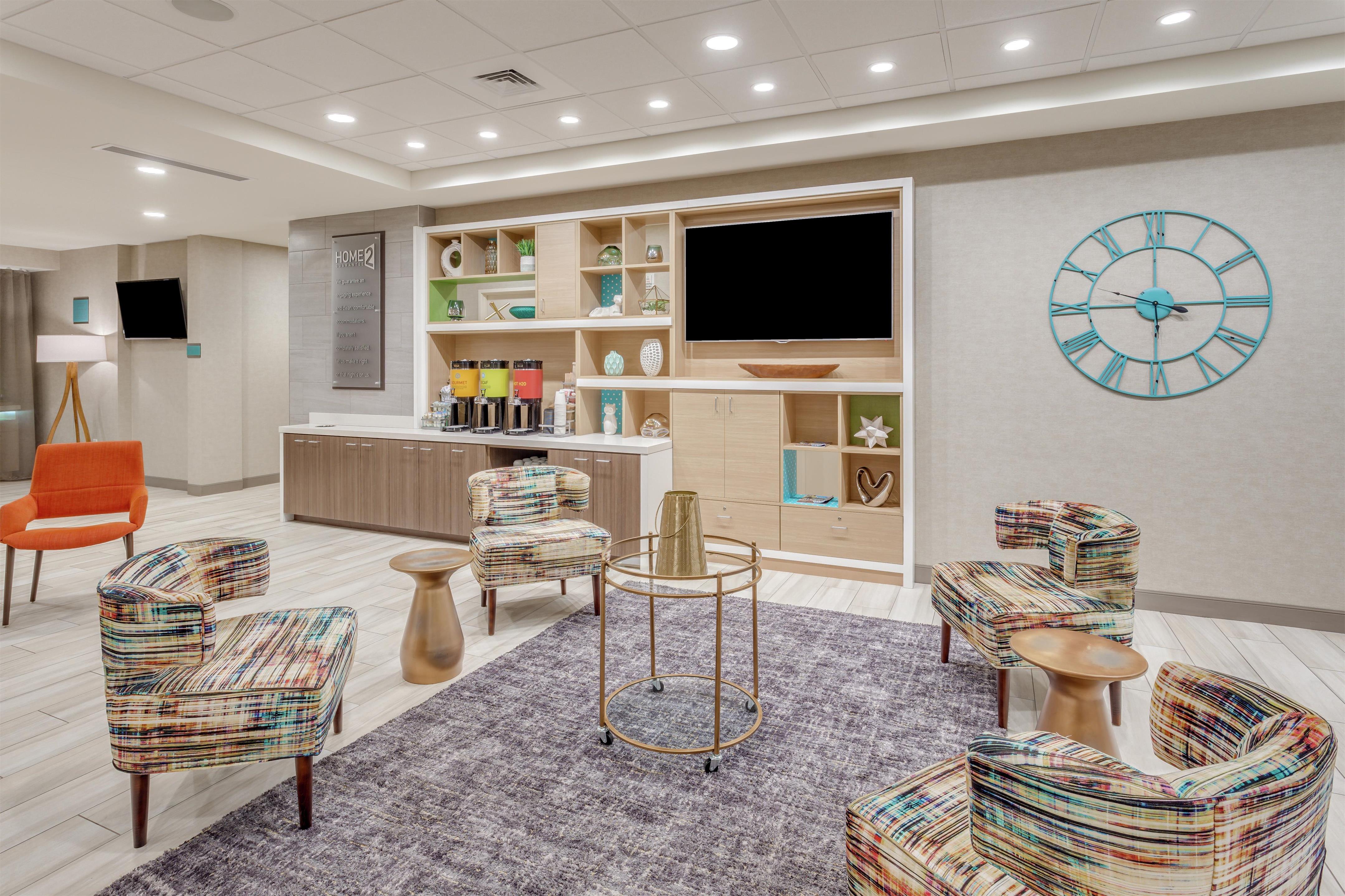 Lobby | Home2 Suites by Hilton Indianapolis Northwest