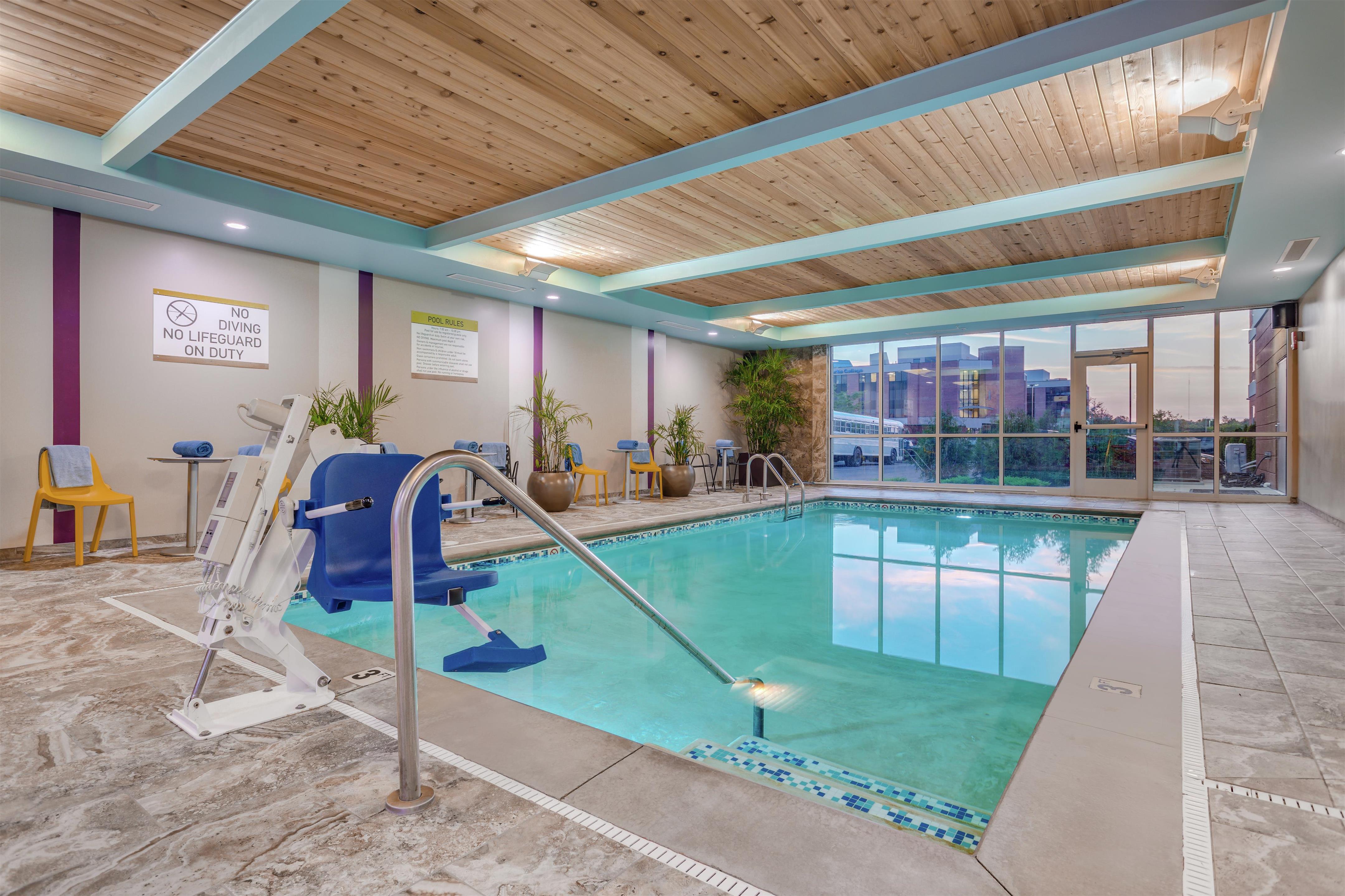 Pool | Home2 Suites by Hilton Indianapolis Northwest