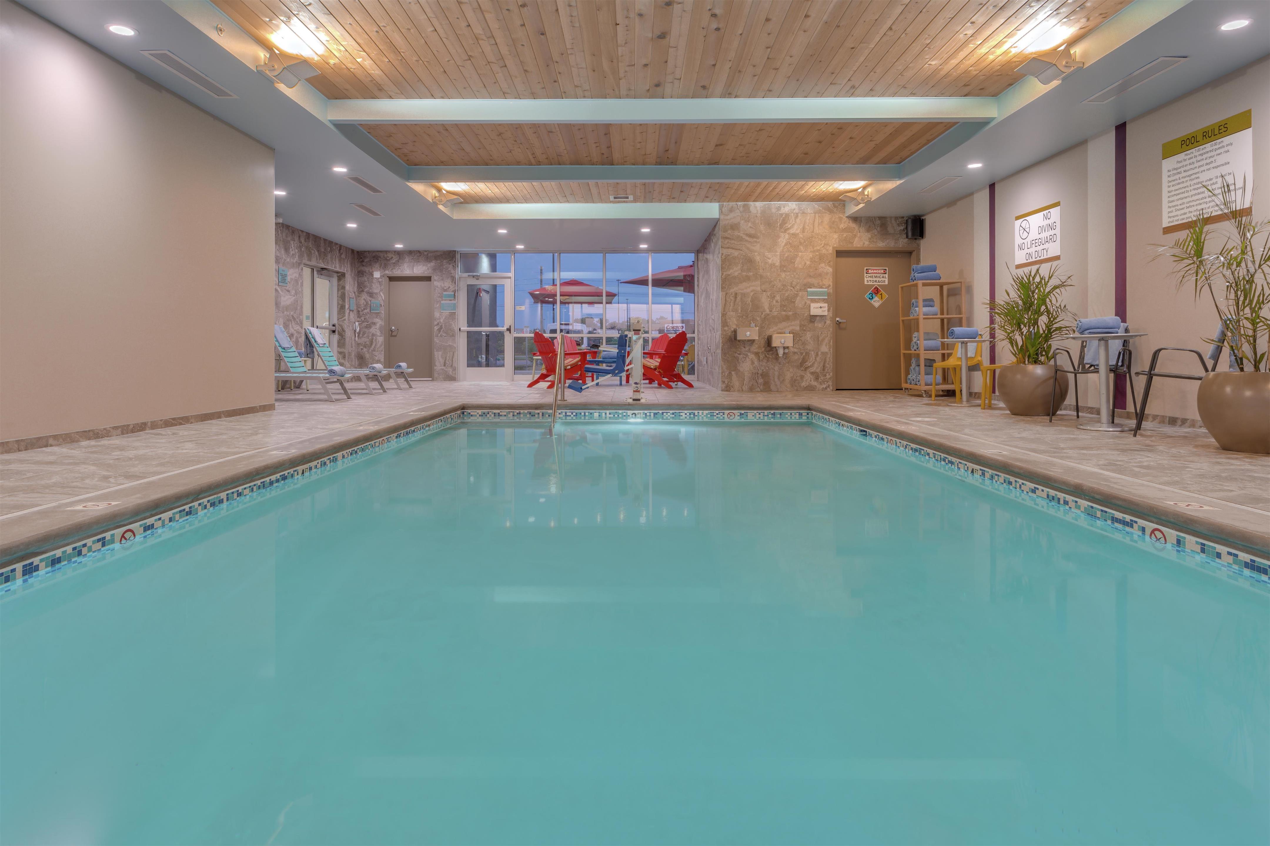 Pool | Home2 Suites by Hilton Indianapolis Northwest