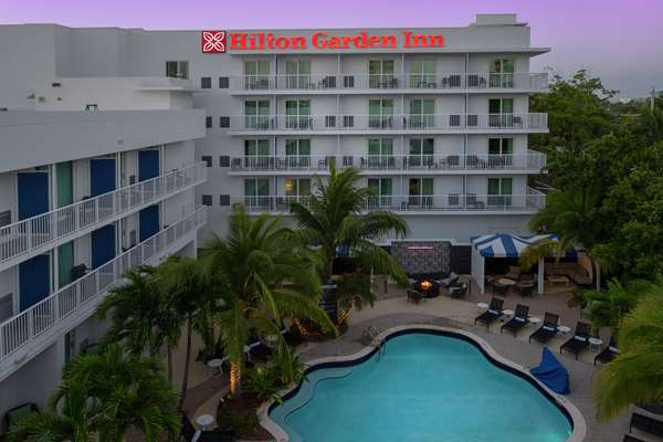 Pool - Hilton Garden Inn Brickell South Miami - I-95, Exit 1A